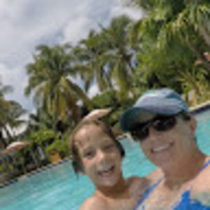 Meet your Posher, Leslie